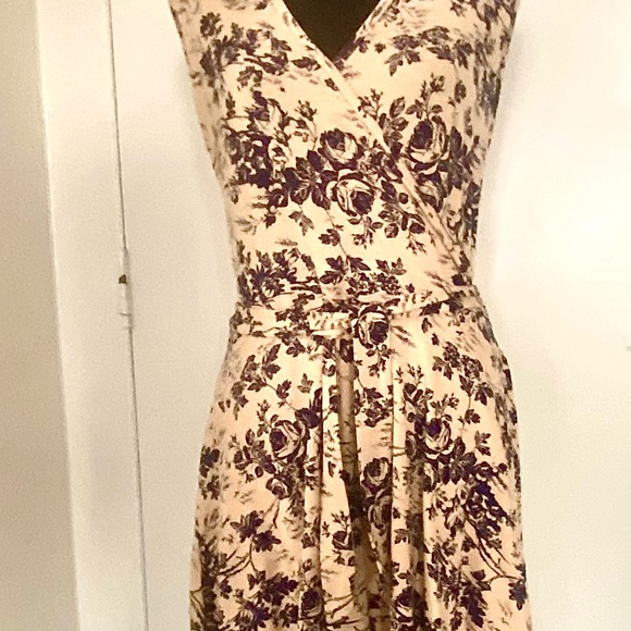 Brand New - Effie’s Heart Dress-Sigrid in Garden - Picture 8 of 8